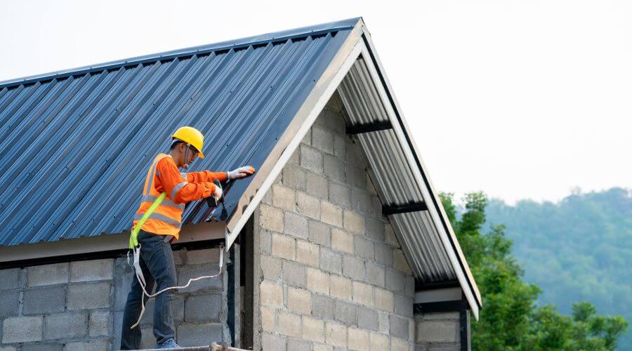 Professional gutter cleaning in Kirkland, AZ